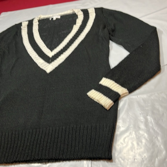 by the way. Black TENNIS SWEATER Ribbed DEEP V-neck Collegiate white stripes XS - Picture 6 of 13